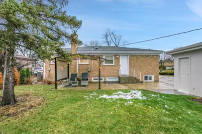 9317 Olcott Avenue, Morton Grove, IL 60053 - Photo 37