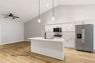 156 Skaloud Ct, East Moline, IL 61244 - Photo 11