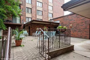 9558 Gross Point Rd, Skokie, IL 60076 - Photo 23