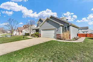 2506 Crimson Ln, Champaign, IL 61822 - Photo 3
