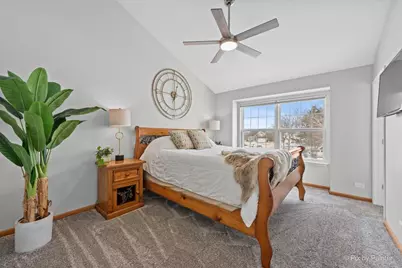 466 Valley Forge Avenue, South Elgin, IL 60177 - Photo 11