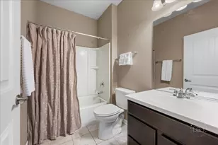 2850 Stoney Creek Dr, Elgin, IL 60124 - Photo 17
