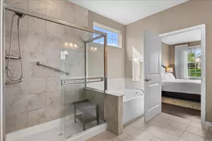 2850 Stoney Creek Dr, Elgin, IL 60124 - Photo 15