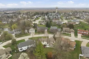 24 Bay Pointe Dr, Bloomington, IL 61704 - Photo 39