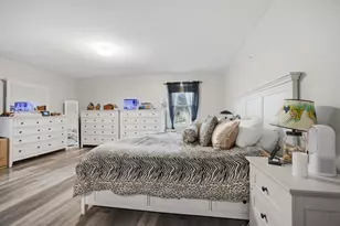 24 Bay Pointe Dr, Bloomington, IL 61704 - Photo 11