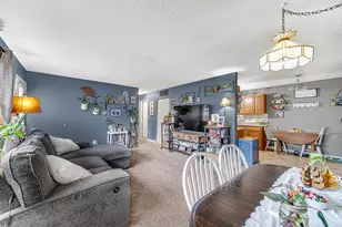 15348 Holly Ct, Oak Forest, IL 60452 - Photo 7