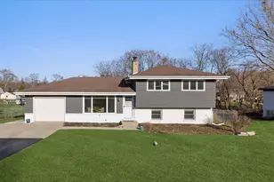 2N251 Amy Ave, Glen Ellyn, IL 60137 - Photo 1