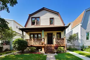 5426 N Lovejoy Ave, Chicago, IL 60630 - Photo 1