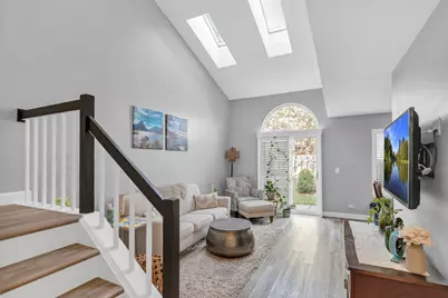 270 Woodstone Circle, Buffalo Grove, IL 60089 - Photo 3