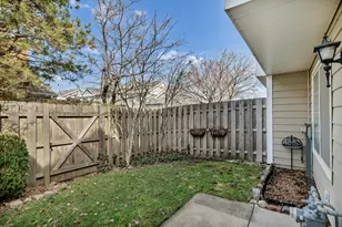 270 Woodstone Cir, Buffalo Grove, IL 60089 - Photo 25
