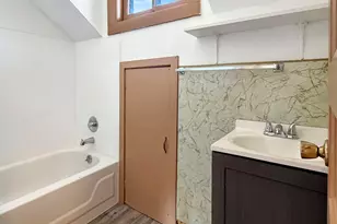 430 W American St, Freeport, IL 61032 - Photo 13