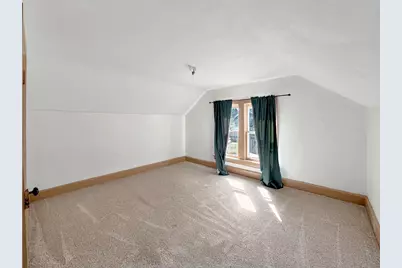 430 W American Street, Freeport, IL 61032 - Photo 9