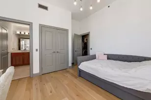 1035 N Dearborn St, Chicago, IL 60610 - Photo 23
