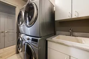 1035 N Dearborn St, Chicago, IL 60610 - Photo 25