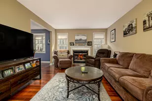 1000 Devonshire Ave, Naperville, IL 60540 - Photo 3