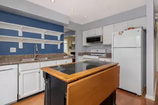 1000 Devonshire Ave, Naperville, IL 60540 - Photo 7