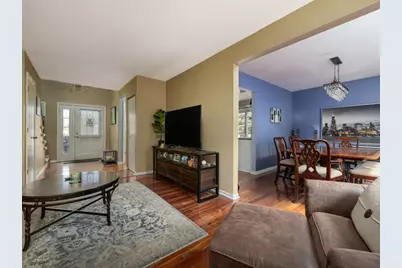 1000 Devonshire Avenue, Naperville, IL 60540 - Photo 5