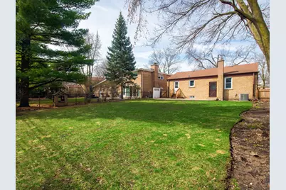 8727 Hamlin Avenue, Skokie, IL 60076 - Photo 23