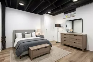 8727 Hamlin Ave, Skokie, IL 60076 - Photo 17