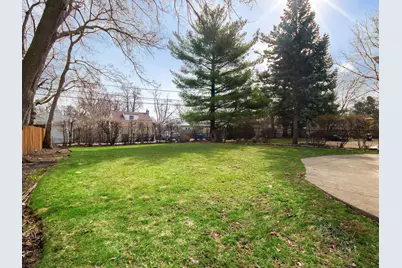 8727 Hamlin Avenue, Skokie, IL 60076 - Photo 21