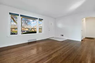 8727 Hamlin Ave, Skokie, IL 60076 - Photo 3