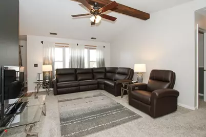 1020 Wynnfield Court #D, Elgin, IL 60120 - Photo 3