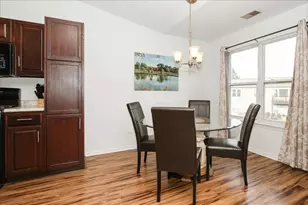 1020 Wynnfield Ct, Elgin, IL 60120 - Photo 7