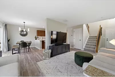 585 Vine Street, Hampshire, IL 60140 - Photo 5