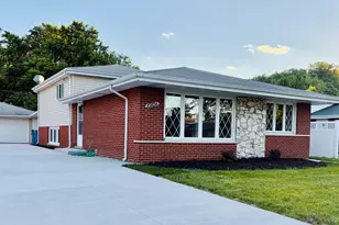 10824 Laramie Ave, Oak Lawn, IL 60453 - Photo 1