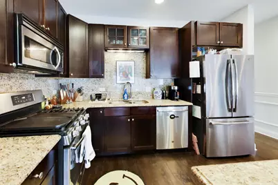 1402 W Grand Avenue #3, Chicago, IL 60642 - Photo 9