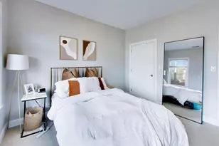 1402 W Grand Ave, Chicago, IL 60642 - Photo 17