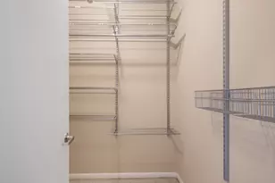 435 W Erie St, Chicago, IL 60654 - Photo 13