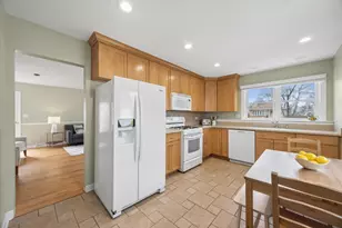 5325 S Catherine Ave, Countryside, IL 60525 - Photo 5