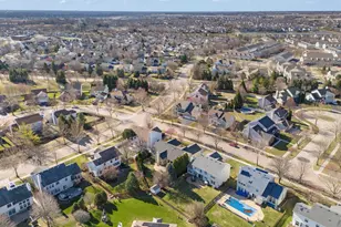 2132 Colonial St, Aurora, IL 60503 - Photo 33