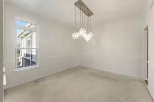 2132 Colonial St, Aurora, IL 60503 - Photo 5