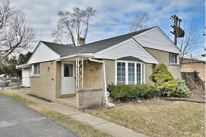 7142 N Keating Avenue, Lincolnwood, IL 60712 - Photo 1