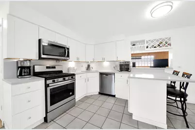 326 N Forest Avenue, Hillside, IL 60162 - Photo 5