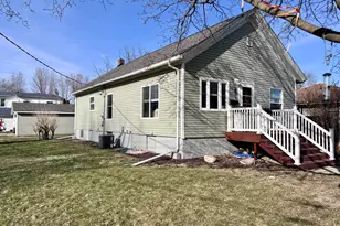 901 24th St, Lasalle, IL 61301 - Photo 13