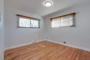 5251 Greenleaf St, Skokie, IL 60077 - Photo 15