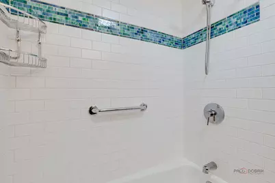 5251 Greenleaf Street, Skokie, IL 60077 - Photo 17