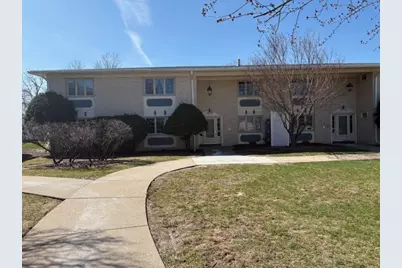 930 17th Street #14, Moline, IL 61265 - Photo 1