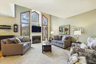 1056 Mattande Ln, Naperville, IL 60540 - Photo 5