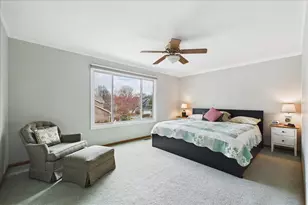 1056 Mattande Ln, Naperville, IL 60540 - Photo 13