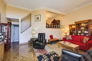 1 Maple Tree Ct, Elmhurst, IL 60126 - Photo 9