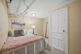 2815 W Fitch Ave, Chicago, IL 60645 - Photo 21