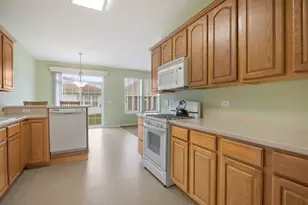 3707 Idlewild Ln, Naperville, IL 60564 - Photo 11