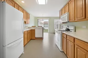 3707 Idlewild Ln, Naperville, IL 60564 - Photo 11