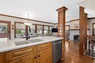 652 S Fairview Ave, Elmhurst, IL 60126 - Photo 7