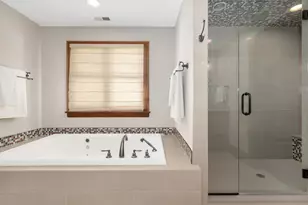 652 S Fairview Ave, Elmhurst, IL 60126 - Photo 19