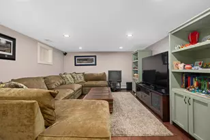 652 S Fairview Ave, Elmhurst, IL 60126 - Photo 29